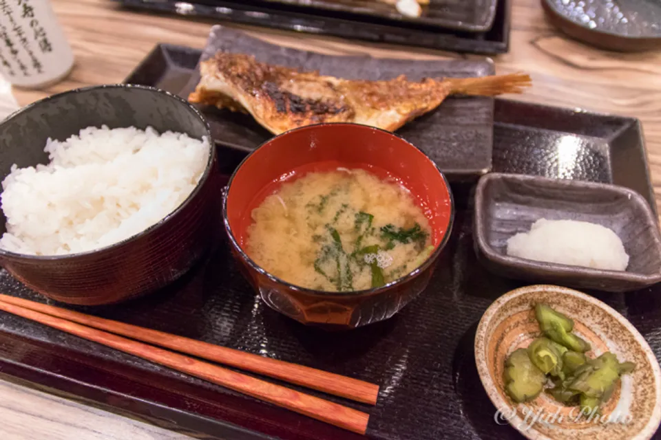 【おすすめ】カレッタ汐留で焼き魚ランチを食べてきた｜炭火焼干物食堂越後屋甚内