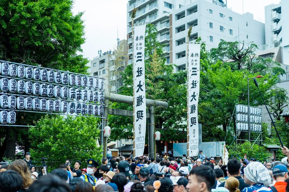 【2023年】浅草の三社祭を少し見てきた（写真）